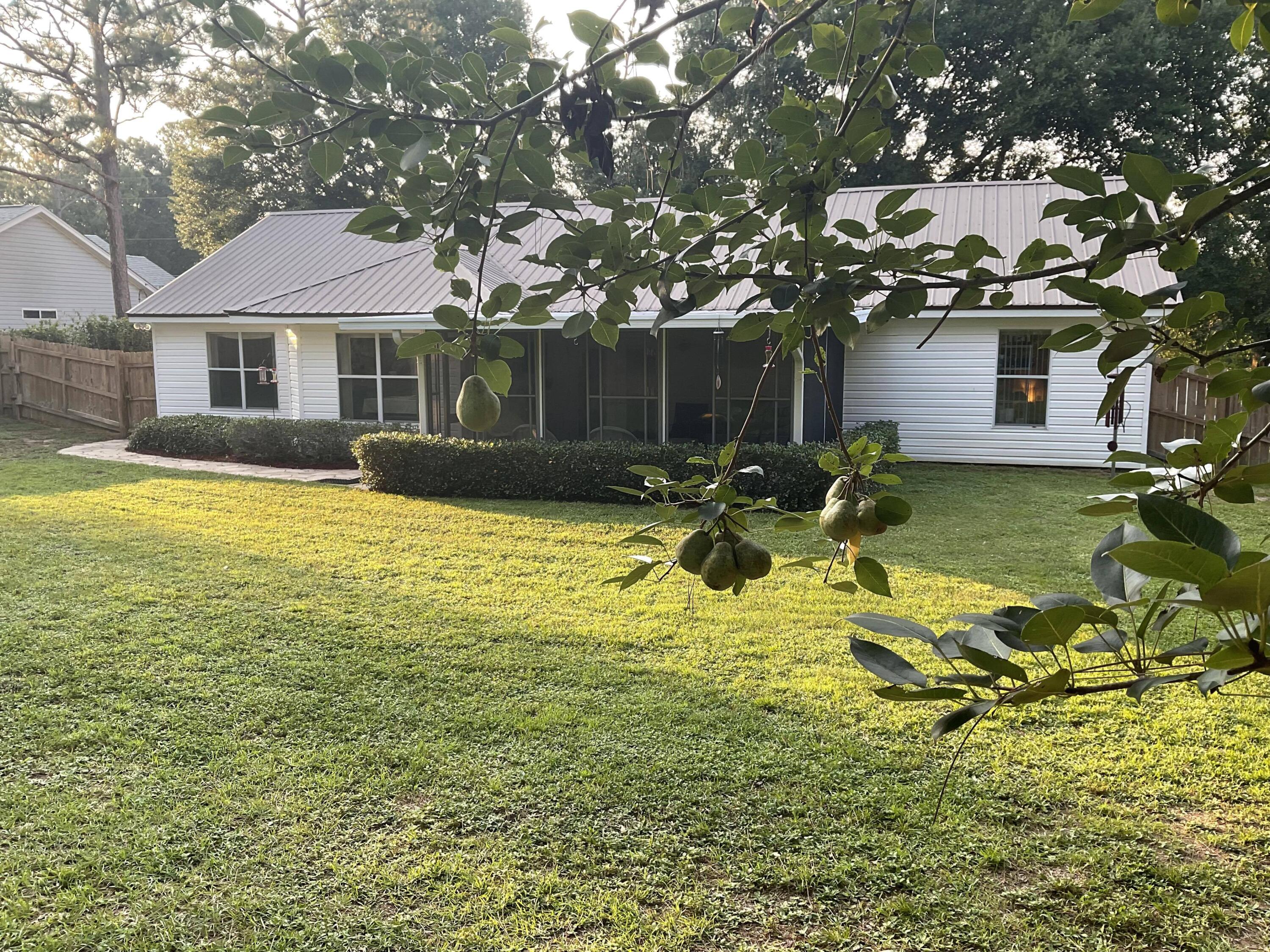 381 John King Road Crestview, FL 32539 - Photo 27 of 34 Back of house