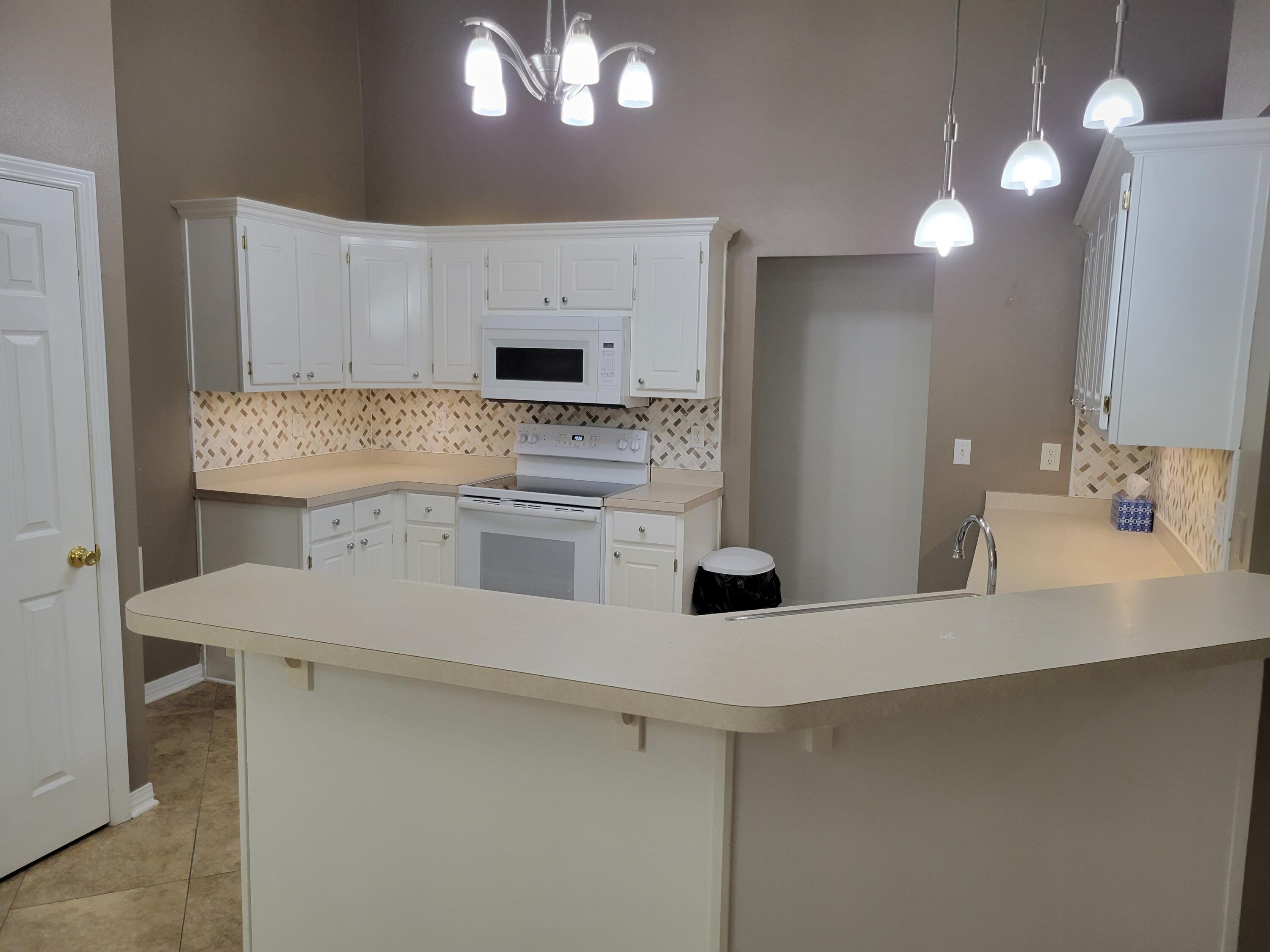 381 John King Road Crestview, FL 32539 - Photo 6 of 34 Kitchen 3