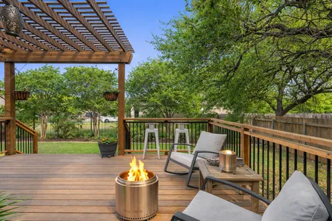 $579,000 | 6016 Sabino Drive, Spicewood, TX 78669