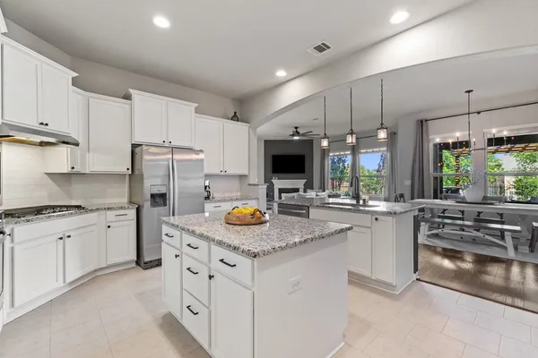 $579,000 | 6016 Sabino Drive, Spicewood, TX 78669