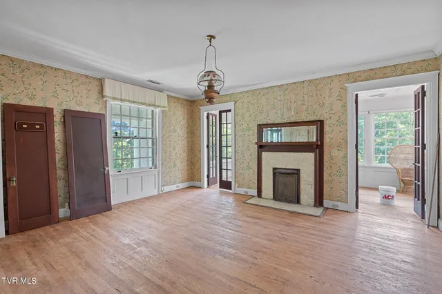 $1,350,000 | 412 South Main Street, Greeneville, TN 37743