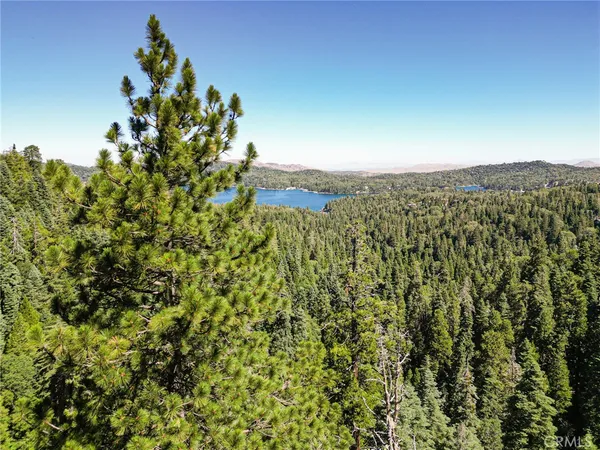 $200,000 | 746 Blue Ridge Drive, Skyforest, CA 92385