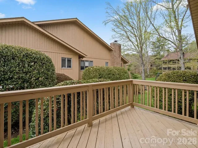 $380,000 | 605 Red Oak Drive, Hendersonville, NC 28791