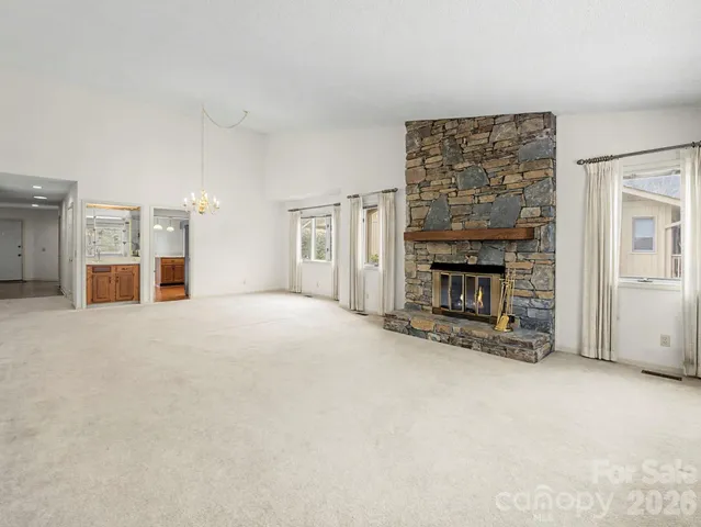 $380,000 | 605 Red Oak Drive, Hendersonville, NC 28791