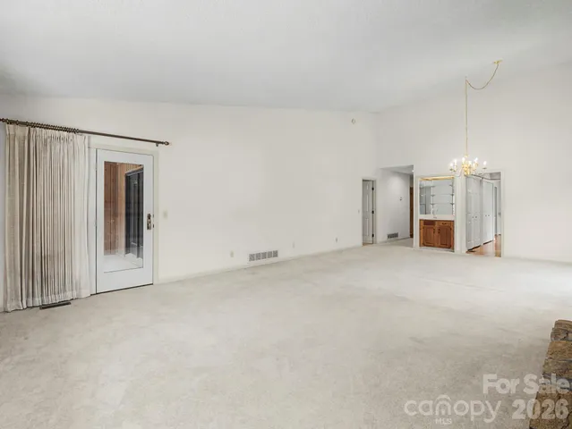 $380,000 | 605 Red Oak Drive, Hendersonville, NC 28791