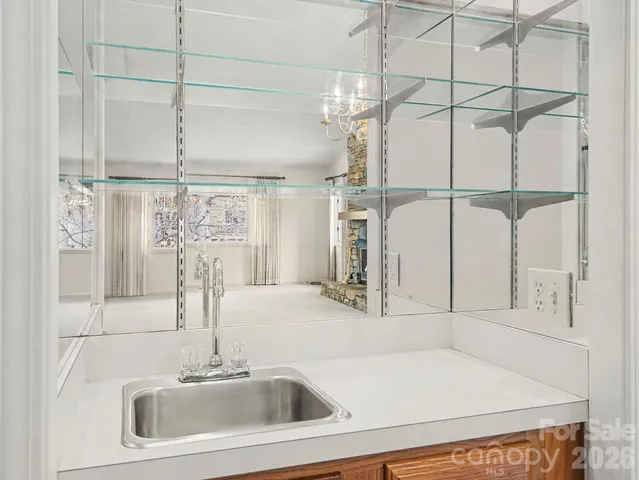 $380,000 | 605 Red Oak Drive, Hendersonville, NC 28791