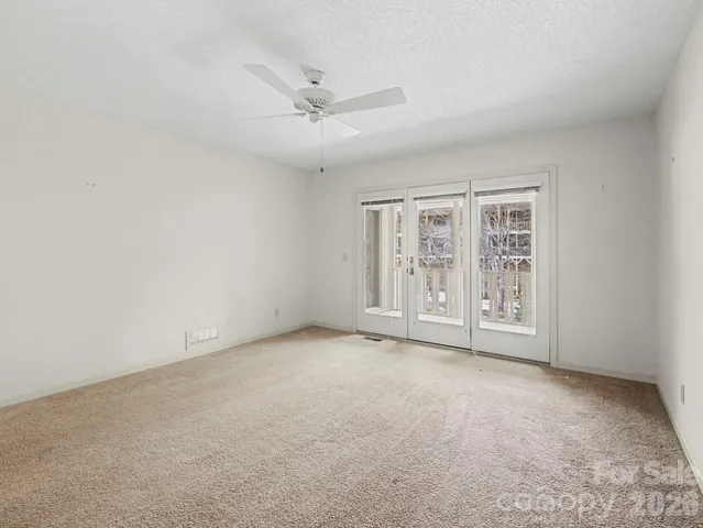 $380,000 | 605 Red Oak Drive, Hendersonville, NC 28791