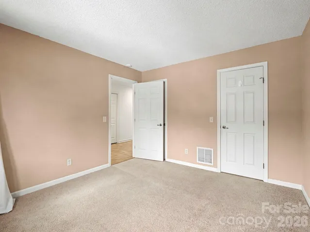 $380,000 | 605 Red Oak Drive, Hendersonville, NC 28791