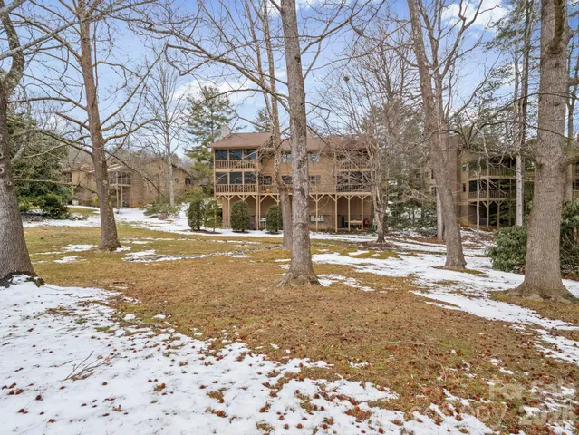$380,000 | 605 Red Oak Drive, Hendersonville, NC 28791