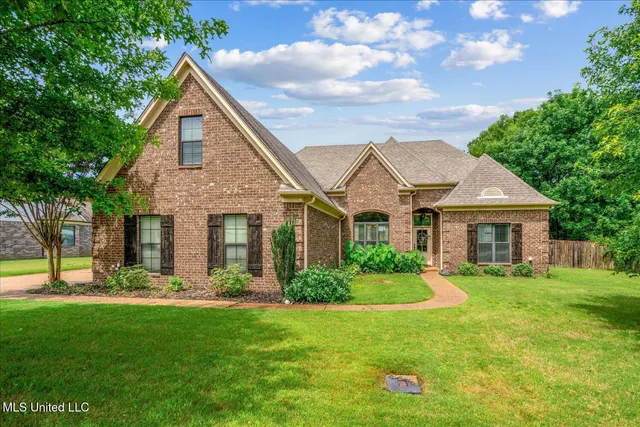 $395,000 | 6865 Payne Lane, Olive Branch, MS 38654