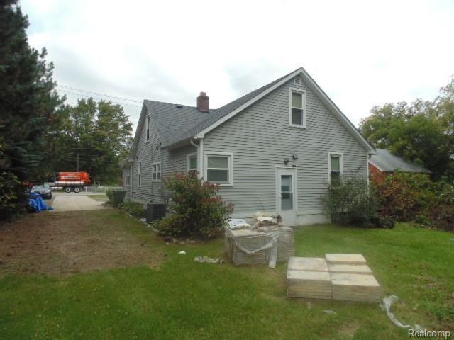 1810 East Wattles Road Troy, MI 48083 - Photo 6 of 25 DSC05835.JPG