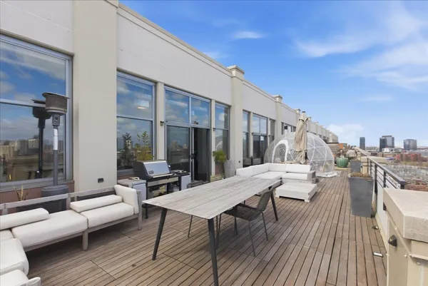 $6,500 | 900 North Kingsbury Street, Unit 1166, Chicago, IL 60610