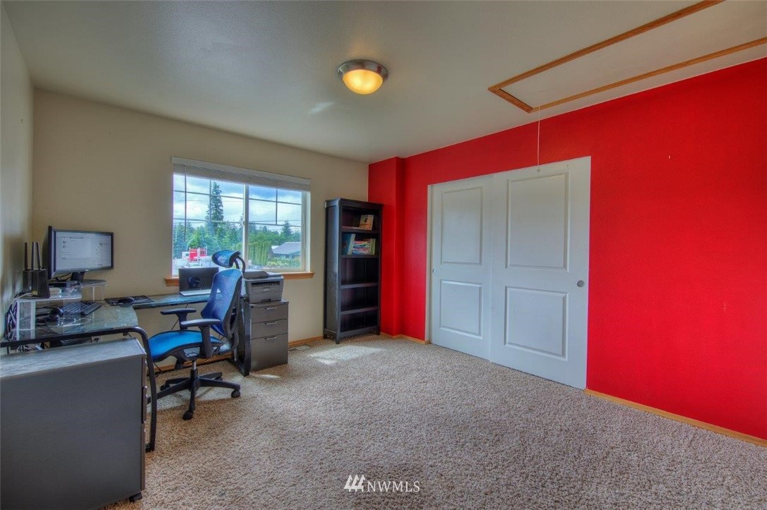 21515 Connells Prairie Road Buckley, WA 98321 - Photo 15 of 34 Gallery Image 15