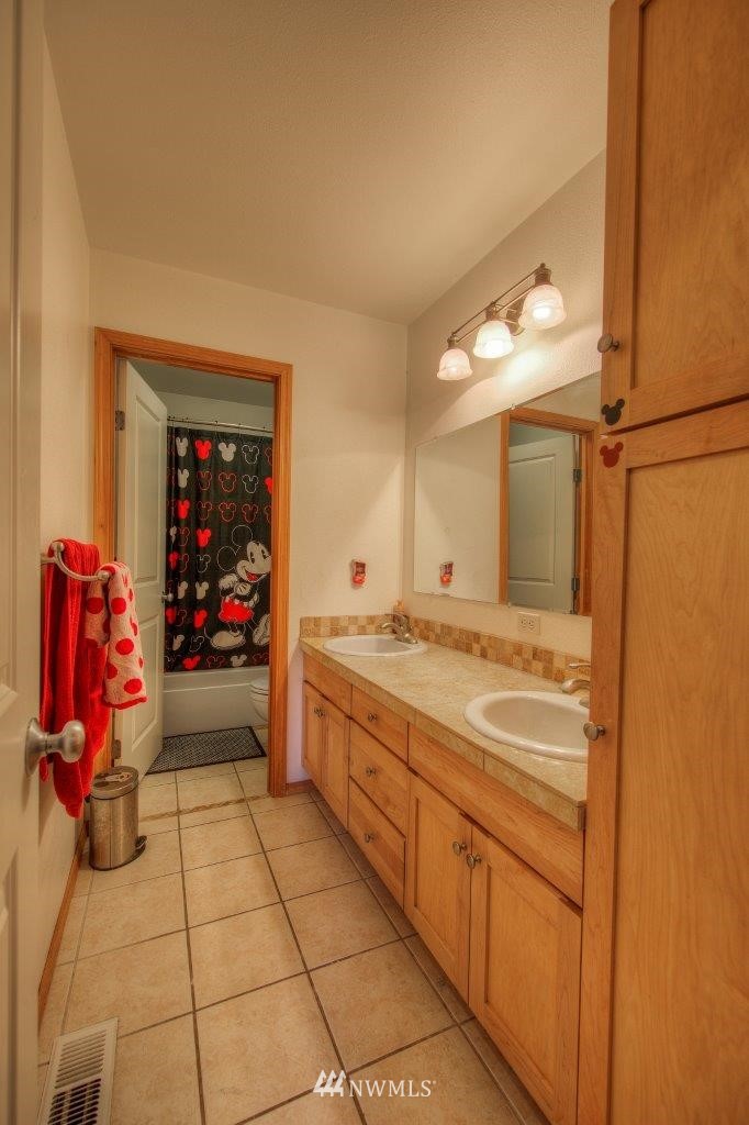 21515 Connells Prairie Road Buckley, WA 98321 - Photo 19 of 34 Gallery Image 19