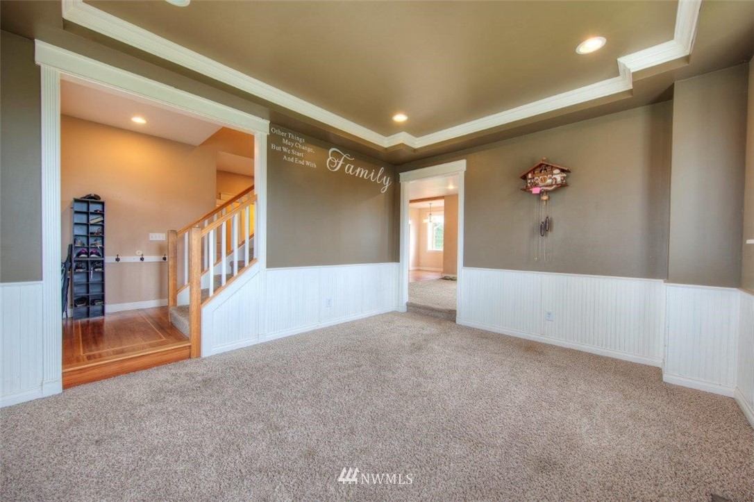 21515 Connells Prairie Road Buckley, WA 98321 - Photo 5 of 34 Gallery Image 5