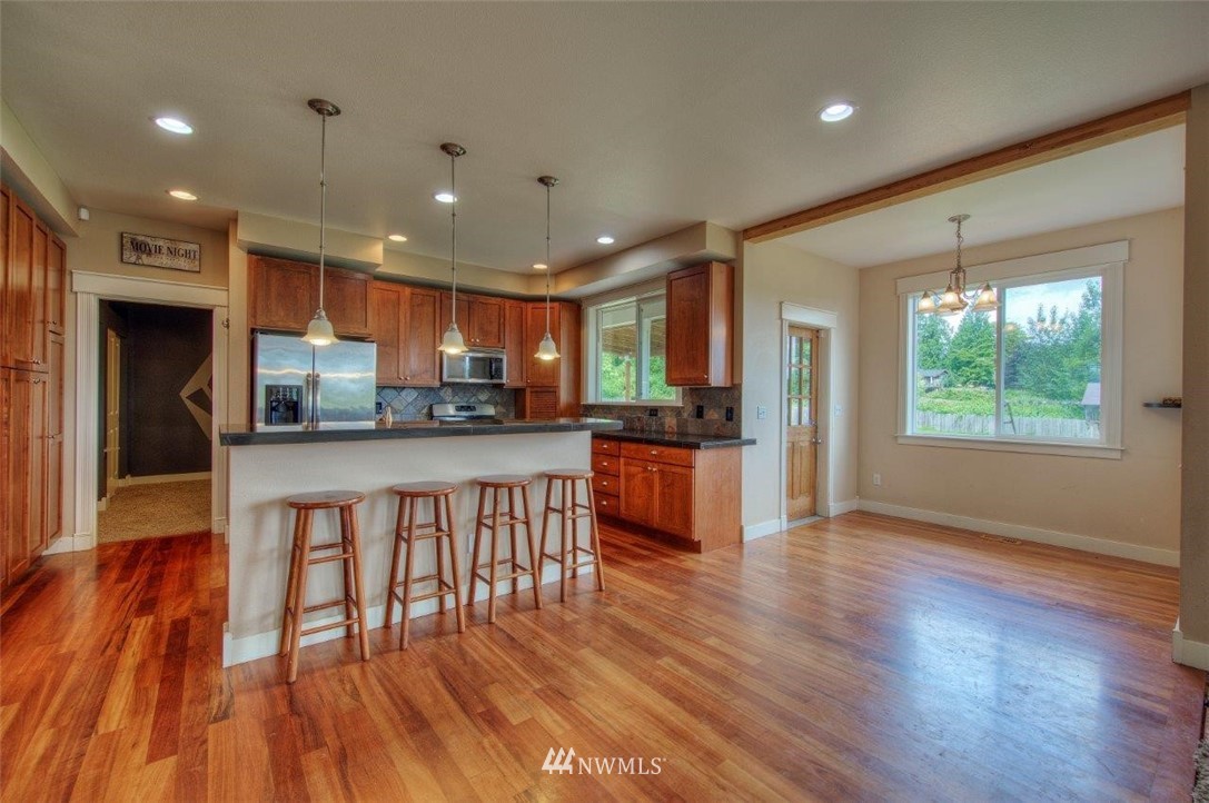 21515 Connells Prairie Road Buckley, WA 98321 - Photo 6 of 34 Gallery Image 6