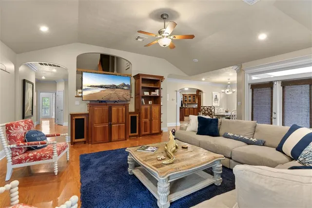 $5,500 | 5004 Cypress Lake Drive, Lake Charles, LA 70611