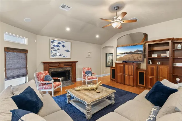 $5,500 | 5004 Cypress Lake Drive, Lake Charles, LA 70611