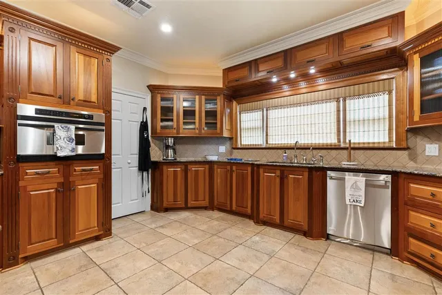 $5,500 | 5004 Cypress Lake Drive, Lake Charles, LA 70611