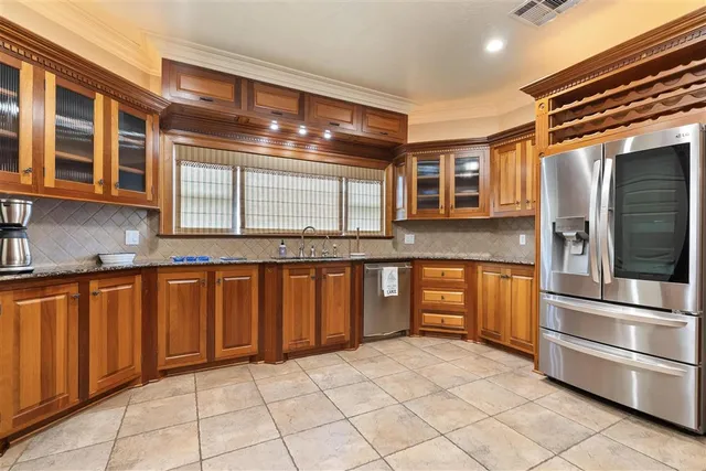 $5,500 | 5004 Cypress Lake Drive, Lake Charles, LA 70611