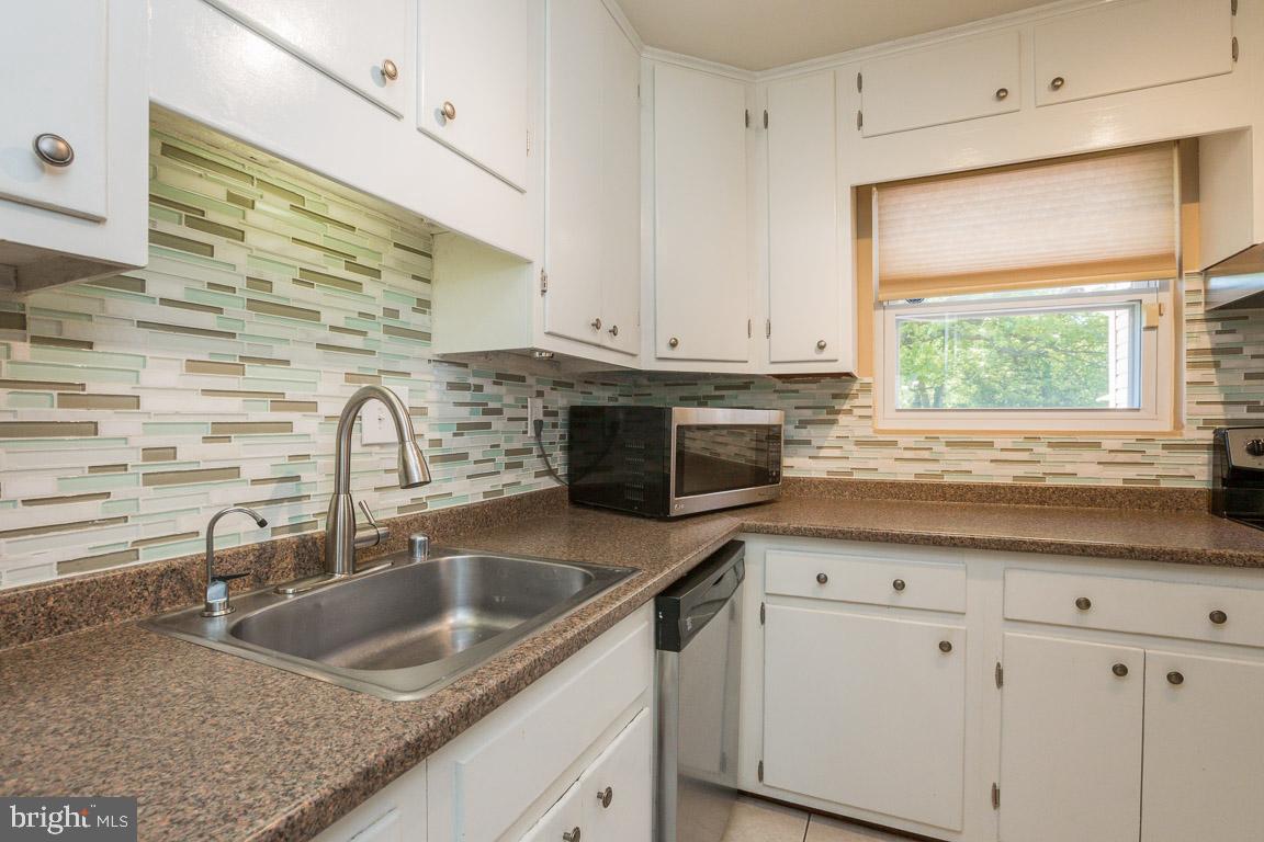 10205 Folk Street Silver Spring, MD 20902 - Photo 12 of 31 Gallery Image 12