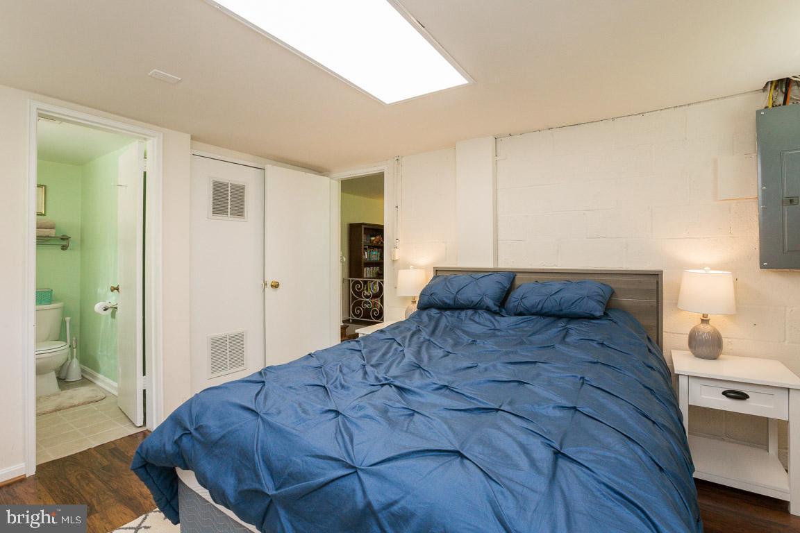 10205 Folk Street Silver Spring, MD 20902 - Photo 28 of 31 Gallery Image 28