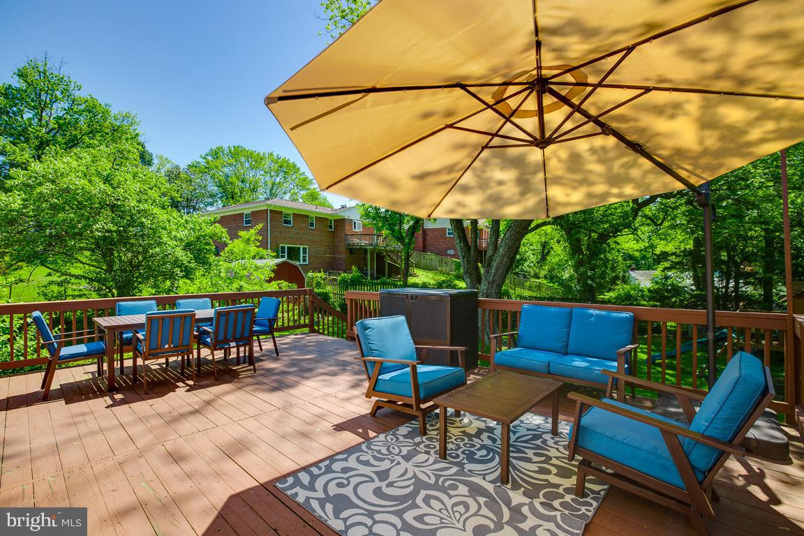 10205 Folk Street Silver Spring, MD 20902 - Photo 4 of 31 Gallery Image 4