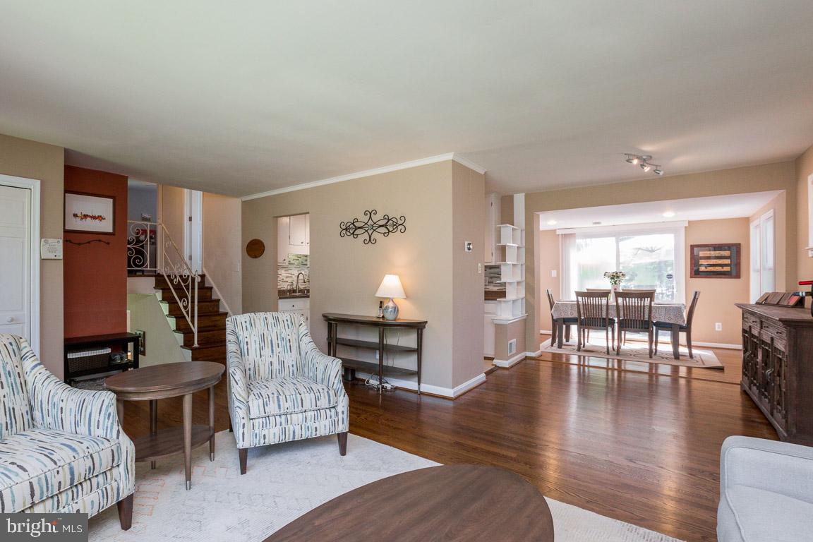 10205 Folk Street Silver Spring, MD 20902 - Photo 8 of 31 Gallery Image 8