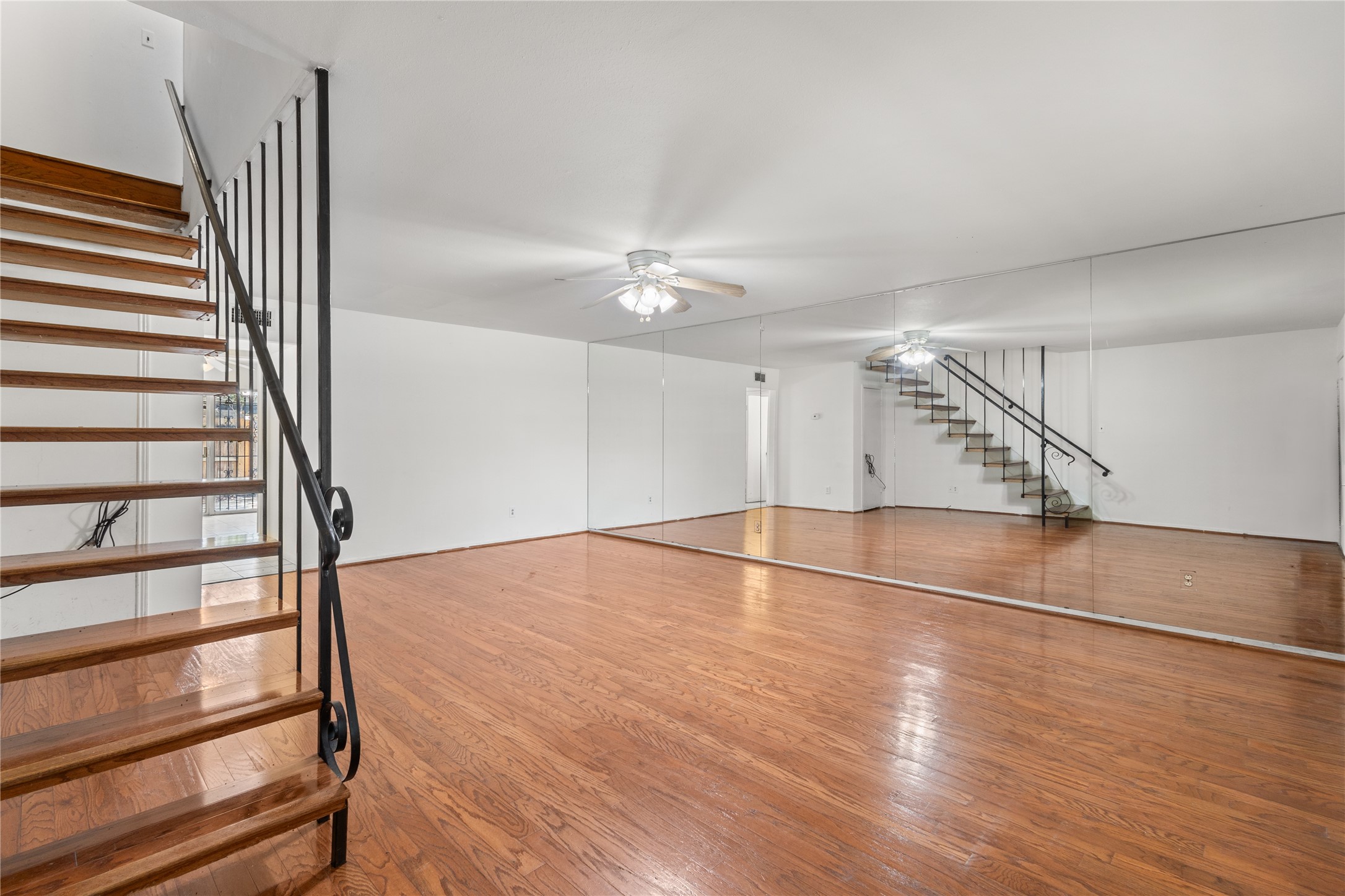 8238 Fondren Road, Unit 8238 Houston, TX 77074 - Photo 15 of 28 Stairs leading to the second floor