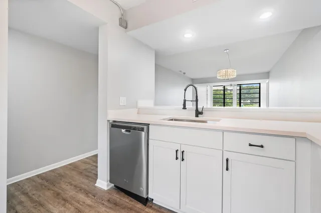 $2,300 | 3710 Whitehall Drive, Unit 203, West Palm Beach, FL 33401