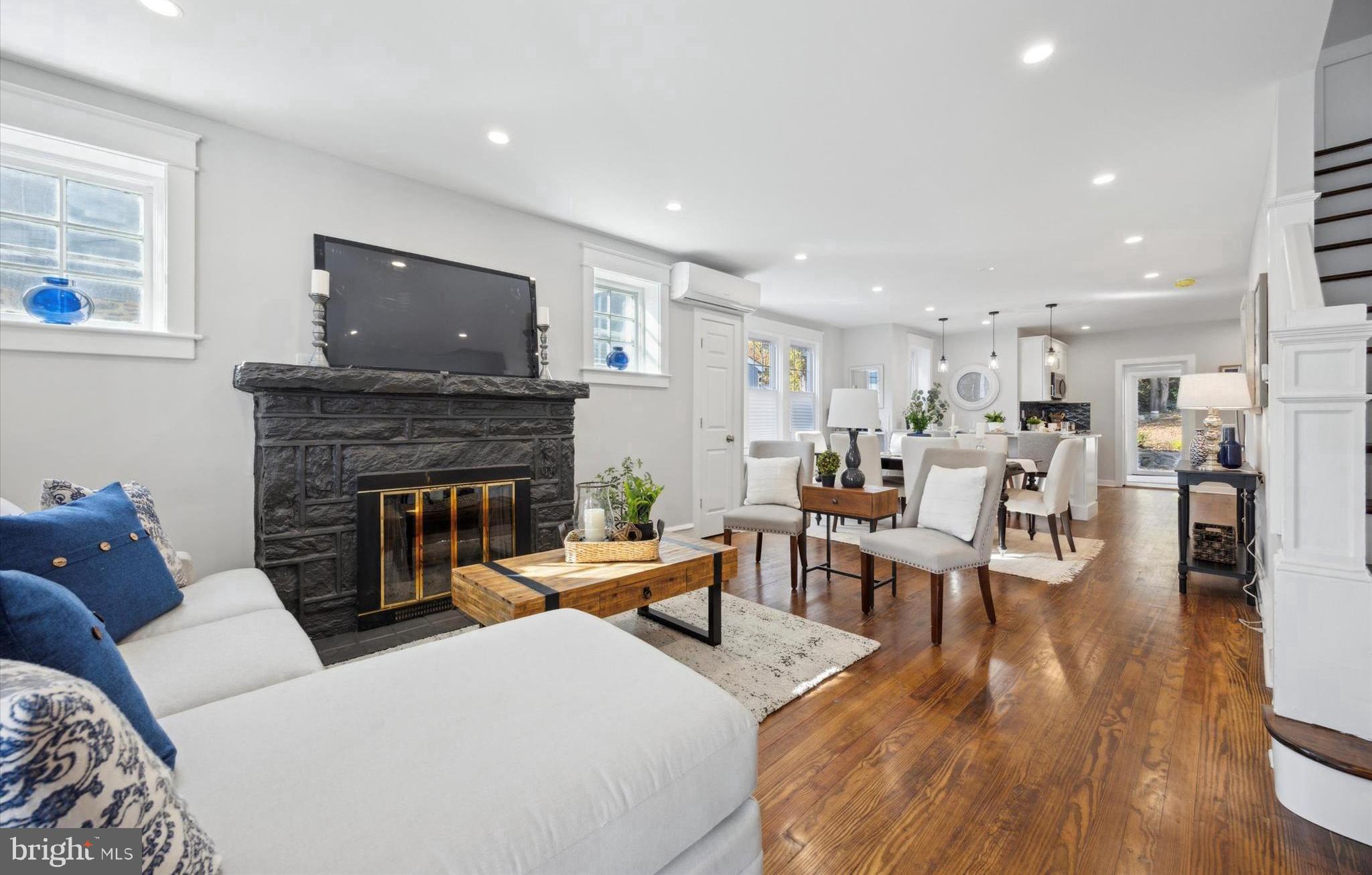 344 Spring Road Havertown, PA 19083 - Photo 4 of 23