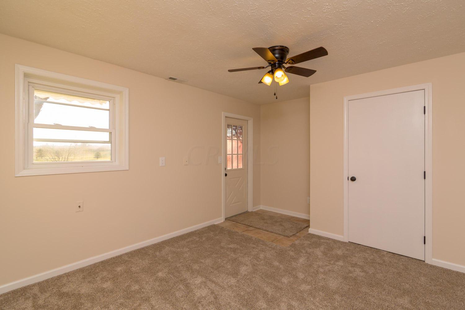 19360 Bell Church Road Utica, OH 43080 - Photo 14 of 32