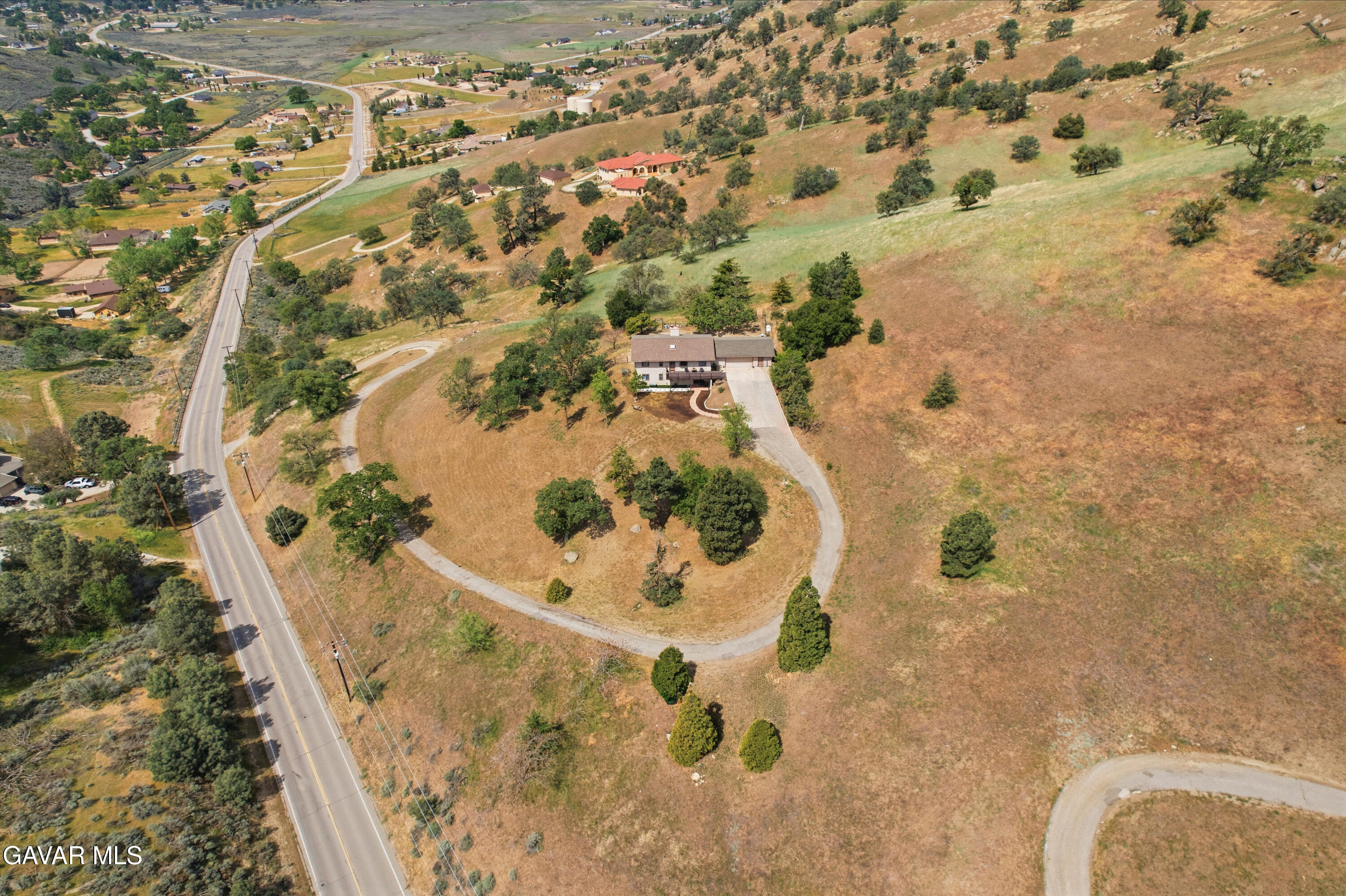 26201 Cumberland Road Tehachapi, CA 93561 - Photo 35 of 36 35