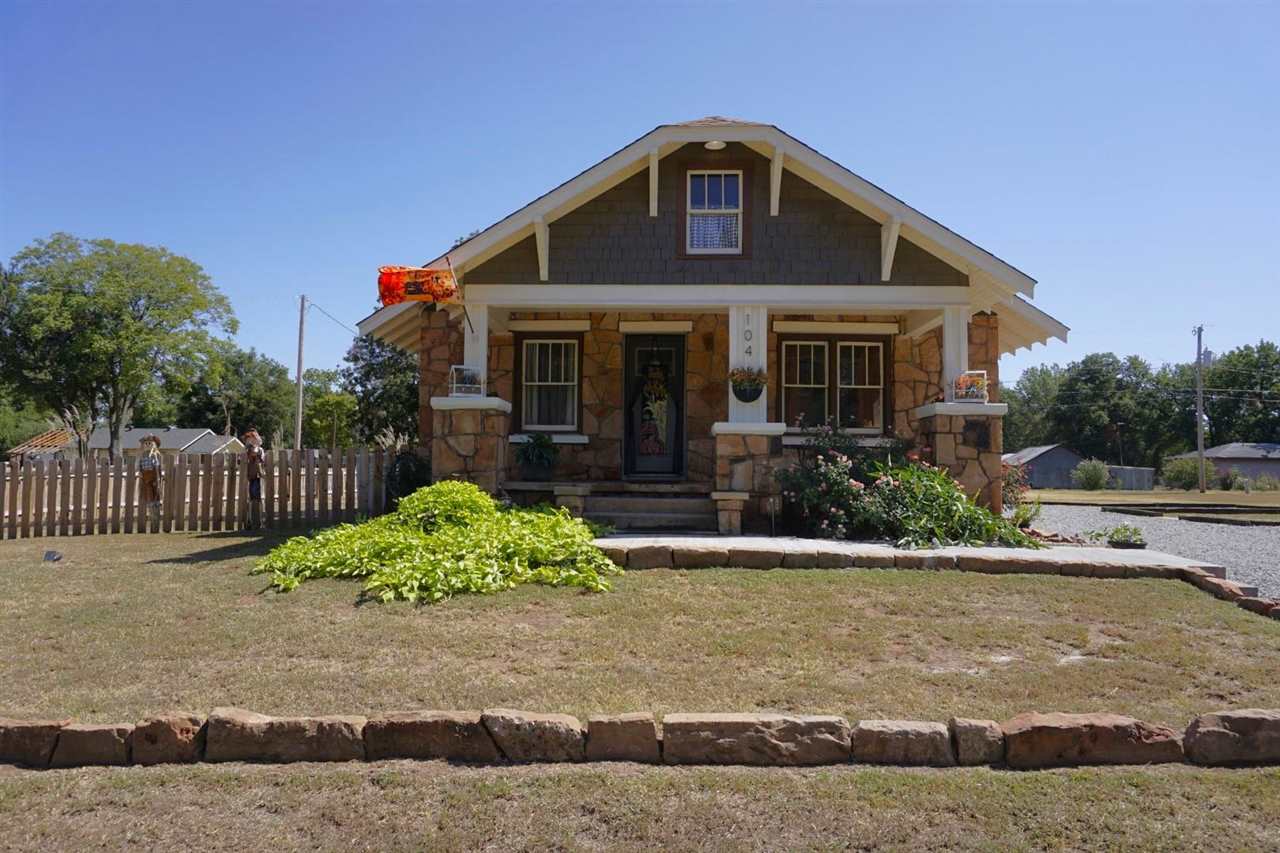 104 South 11th Street Perry, OK 73077 - Photo 3 of 47 Gallery Image 3