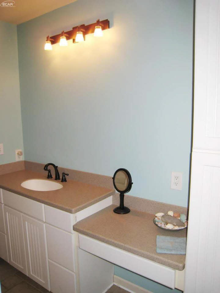 3204 Luce Road Flushing, MI 48433 - Photo 41 of 65 21270640-40.JPG