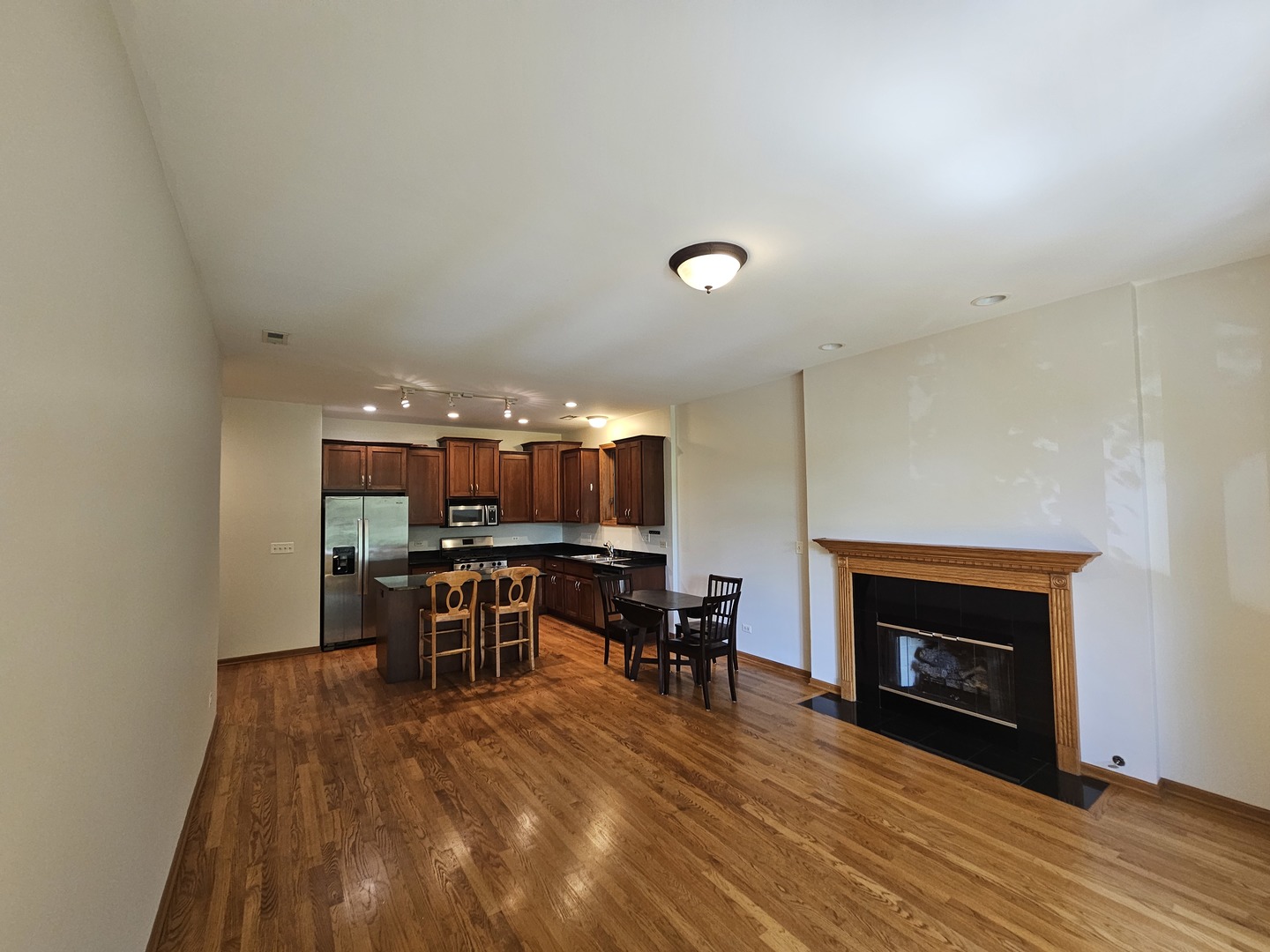 1326 West Grenshaw Street, Unit 2D Chicago, IL 60607 - Photo 4 of 16