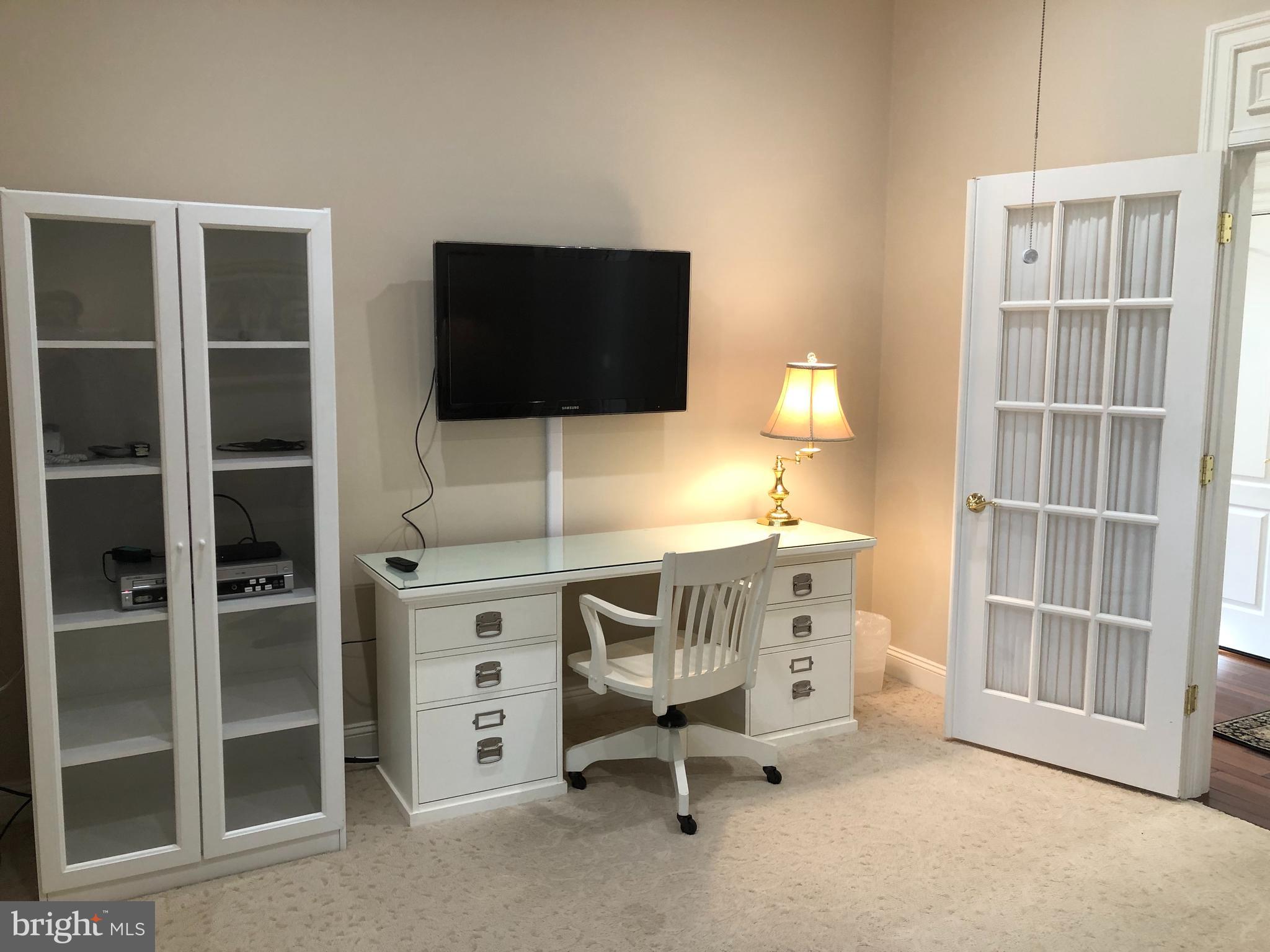 2613 Commander Davis Drive Edgewater, MD 21037 - Photo 13 of 24 a view of workspace with furniture