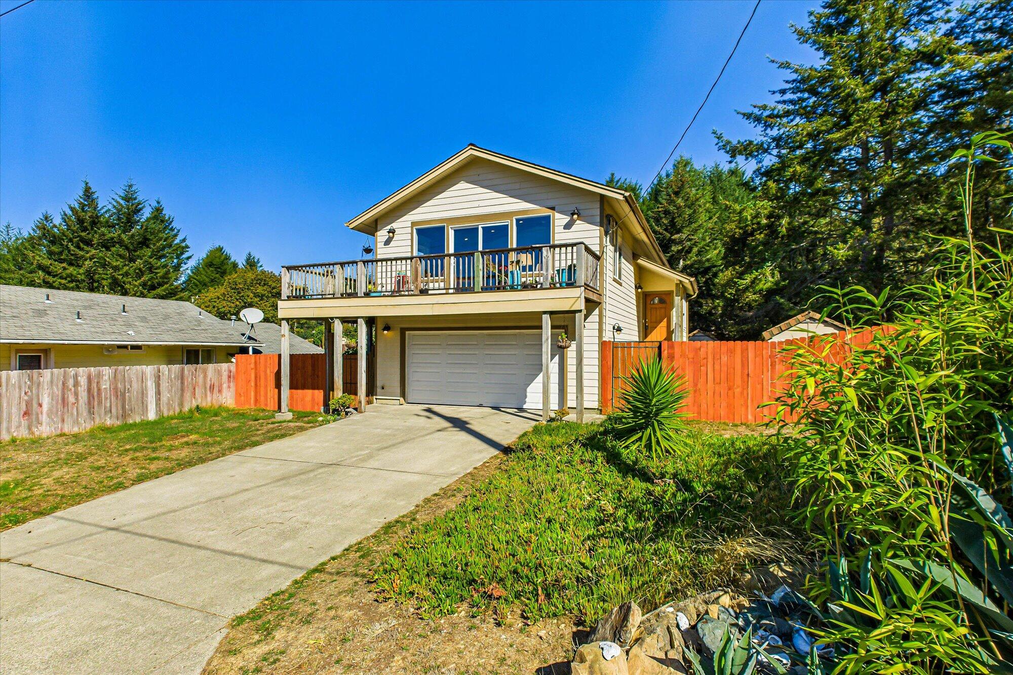 199 Spring Road Whitethorn, CA 95589 - Photo 1 of 37