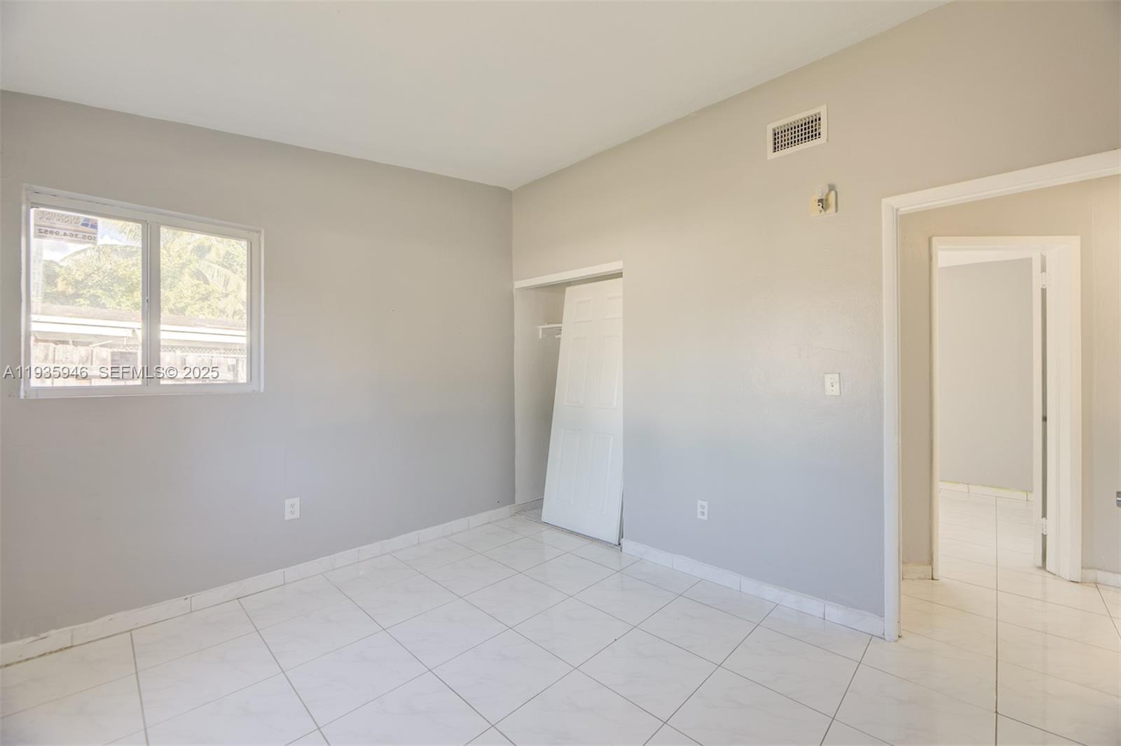 3510 Southwest 39th Street West Park, FL 33023 - Photo 12 of 31