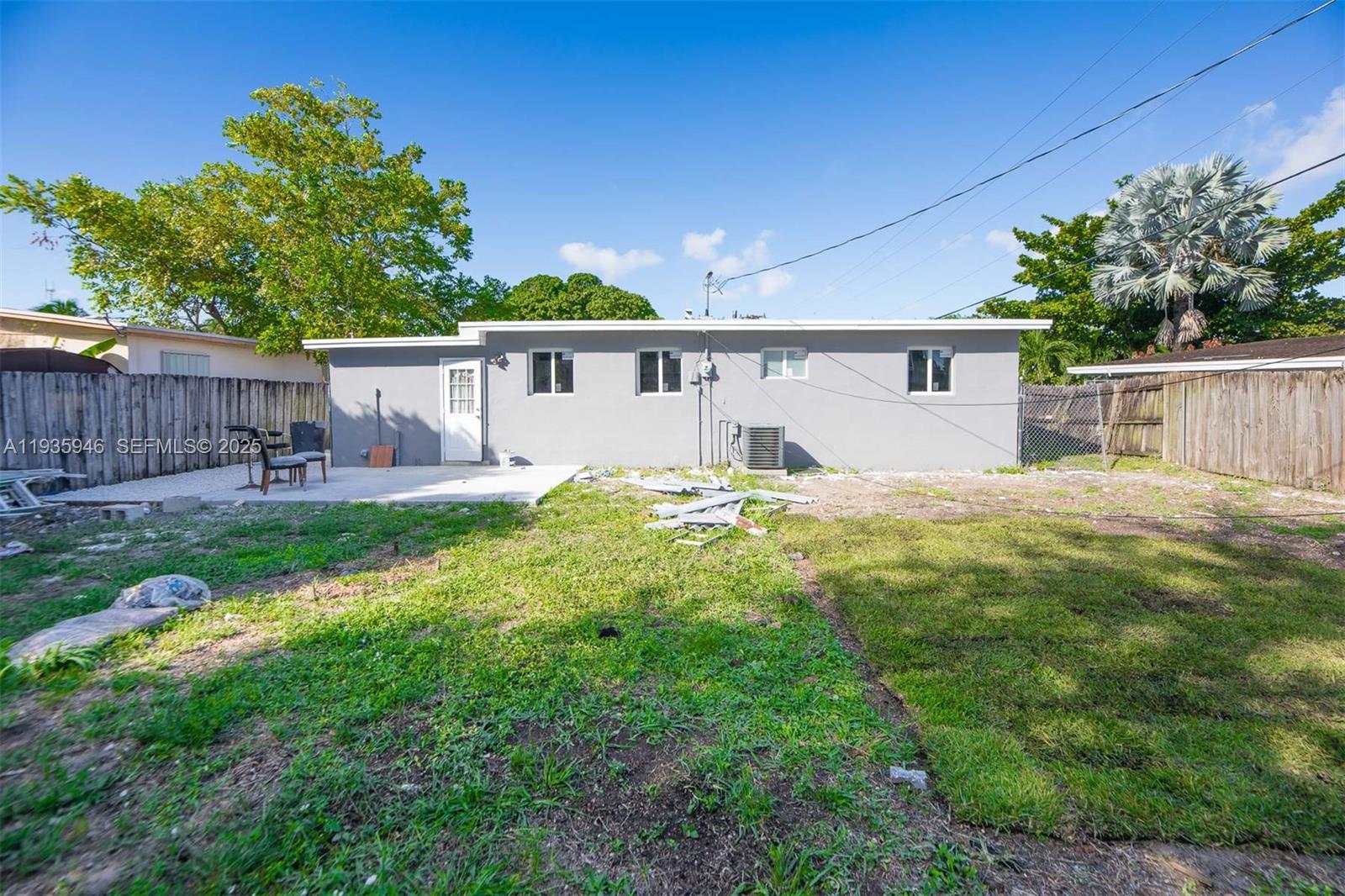 3510 Southwest 39th Street West Park, FL 33023 - Photo 27 of 31