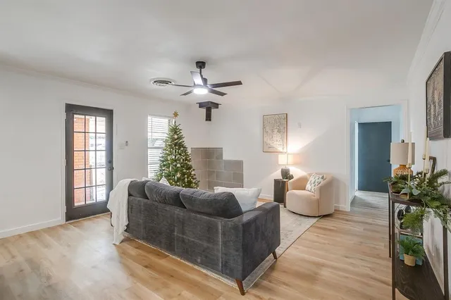 $225,000 | 1327 Southern Boulevard, Cleburne, TX 76033