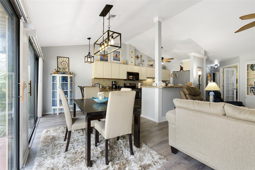 731 Timber Ridge Trail Southwest, Unit A Vero Beach, FL 32962 - Photo 21 of 36