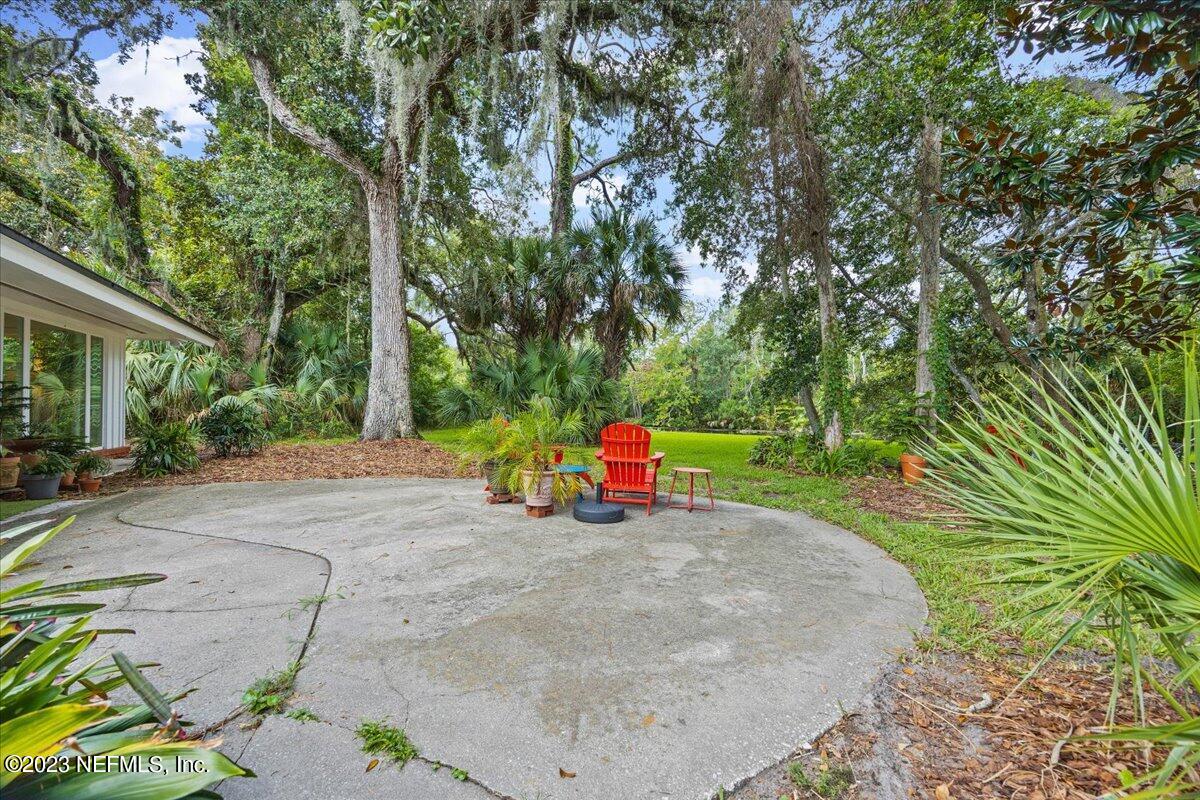 1140 Seminole Road Atlantic Beach, FL 32233 - Photo 23 of 30 23-Patio Area