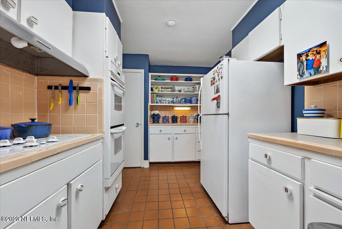 1140 Seminole Road Atlantic Beach, FL 32233 - Photo 8 of 30 08-Kitchen