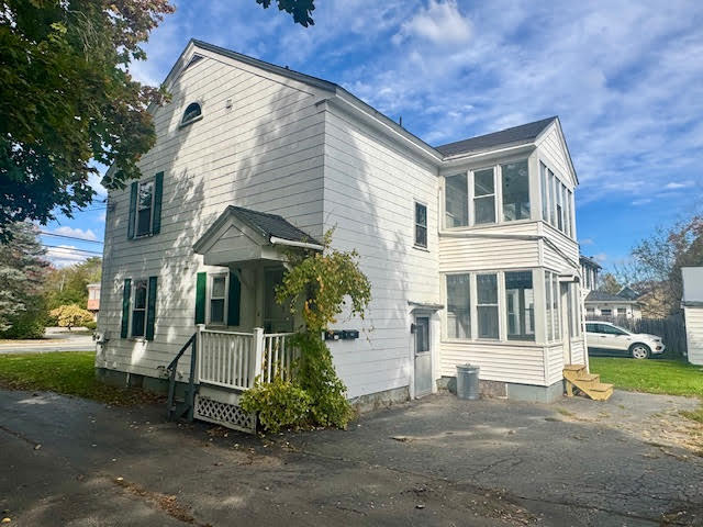 134 Silver Street Waterville, ME 04901 - Photo 3 of 32 2-unit