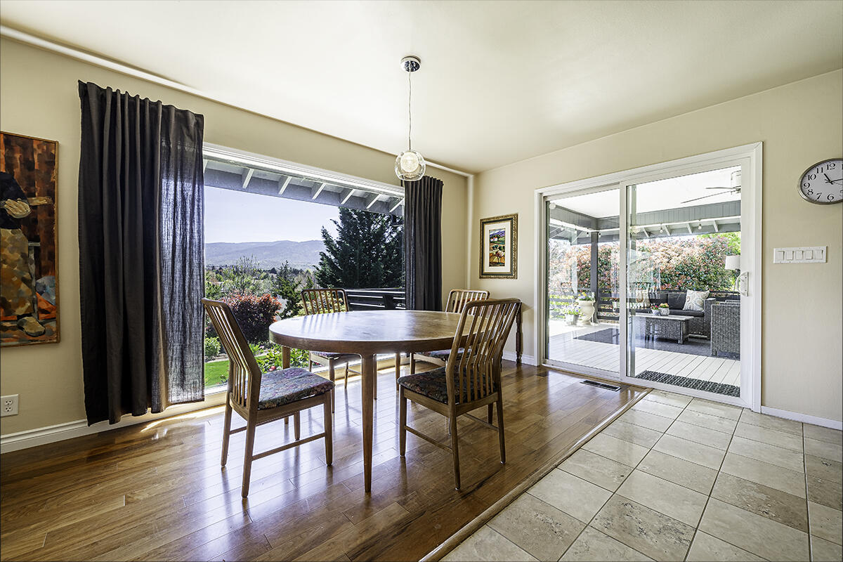 113 South Foothill Road Medford, OR 97504 - Photo 12 of 32 DSC07767-Edit
