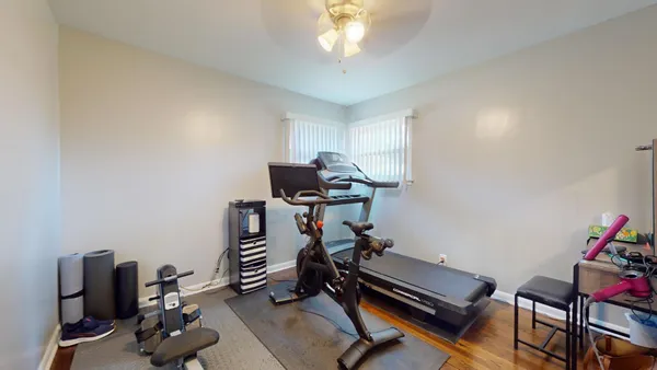 $4,000 | 2543 William Avenue, Glenview, IL 60025