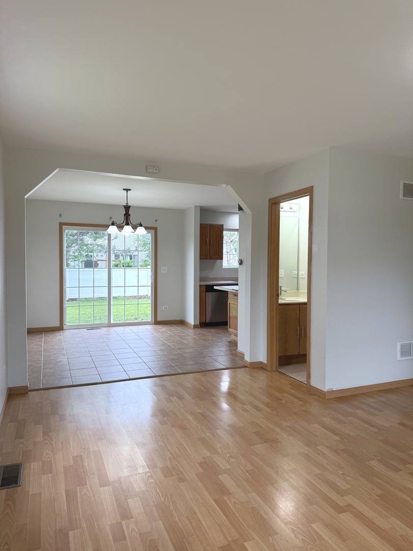 6304 Blue Ridge Drive Plainfield, IL 60586 - Photo 5 of 30
