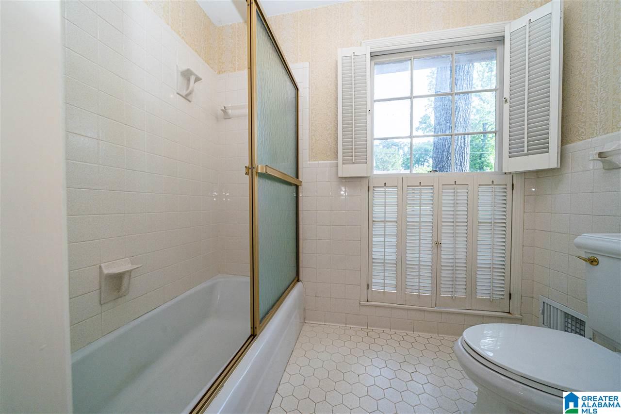 3872 Spring Valley Road Birmingham, AL 35223 - Photo 21 of 42