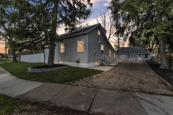 $234,900 | 30280 Joy Road, Livonia, MI 48150